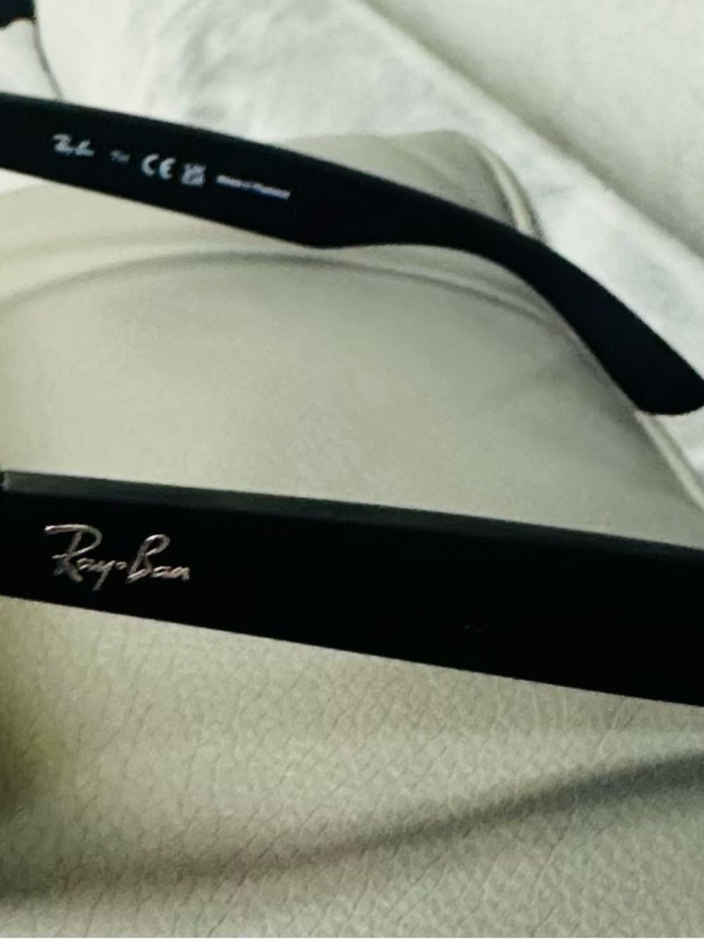 Ray-Ban Justin Sunglasses with Blue Mirrored Lenses - No Scratches - Picture 3 of 5